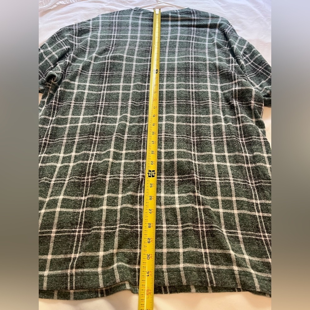 PINK Victoria’s Secret Flannel Night Shirt Oversized Plaid Green Cozy Small - Picture 9 of 9